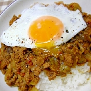 野菜の水分で煮込む！ナスたっぷりカレー